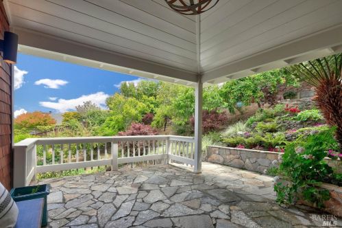 210 Stanford Ave, Mill Valley CA 94941-3562 exterior