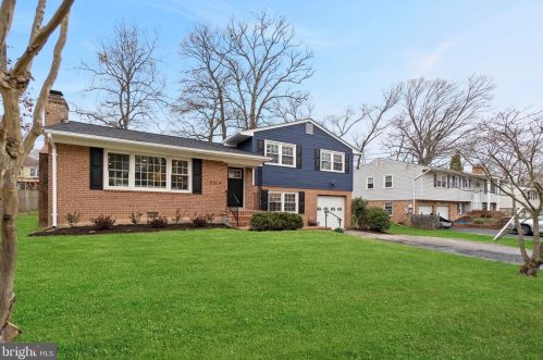 8404 Cherry Valley Ln, Alexandria, VA 22309-2120