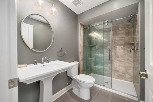 216 Overlook Dr, Pittsburgh PA 15216-1545 exterior