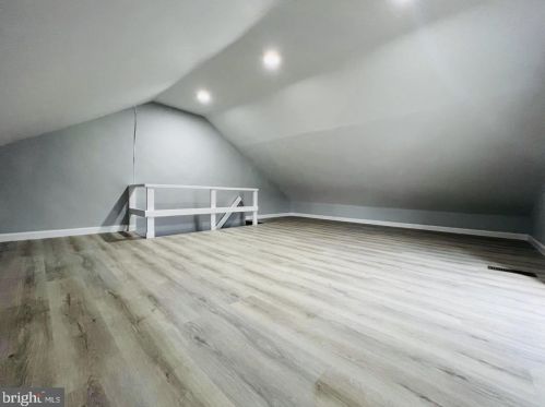 551 Gilham St, Philadelphia PA  19111-5230 exterior