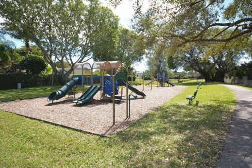 7548 Estrella Cir, Boca Raton FL  33433-1629 exterior