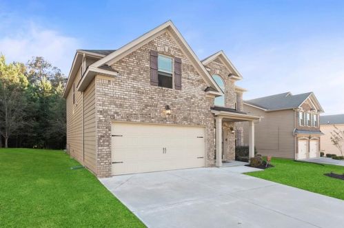 7586 Absinth Dr, Atlanta, GA 30349-8130