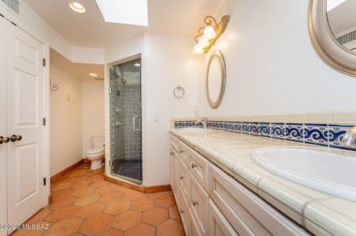 5925 Mina Vis, Tucson AZ 85718-4128 exterior