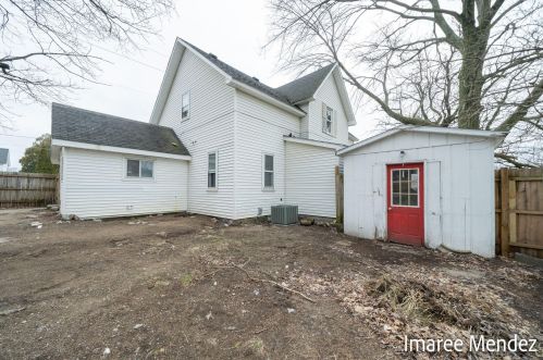 222 Leonard St, Belding MI  48809-1234 exterior