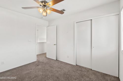 8238 Placita Del Parque, Tucson AZ  85747-5244 exterior