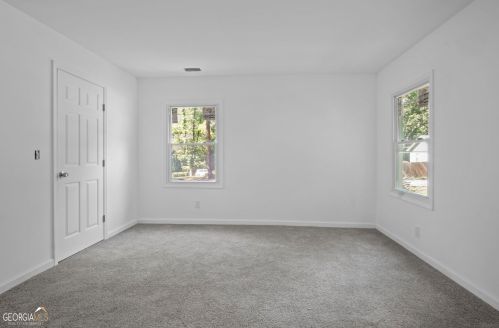 831 Mercury Dr, Atlanta GA 30331-0033 exterior