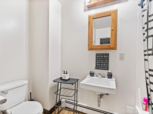 20 Jeffers St, Woonsocket RI 02895-4217 exterior