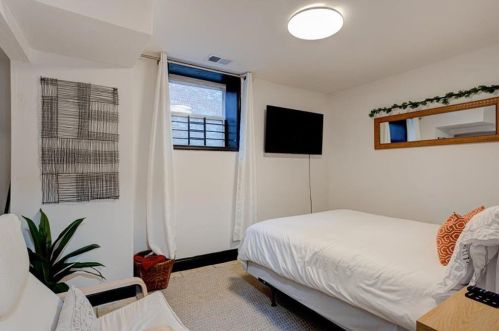 1898 Lisbon Dr, Atlanta GA  30310-4916 exterior