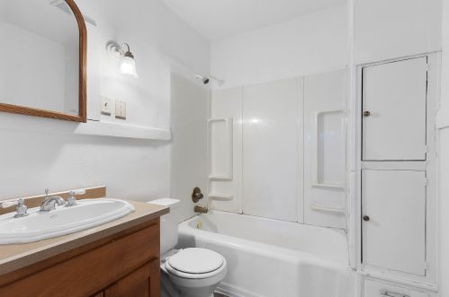 930 21 St, Manitowoc WI 54220-2554 exterior