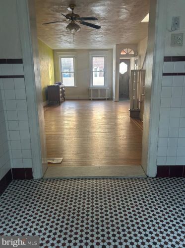 1520 Clarion St, Philadelphia PA 19148-3511 exterior