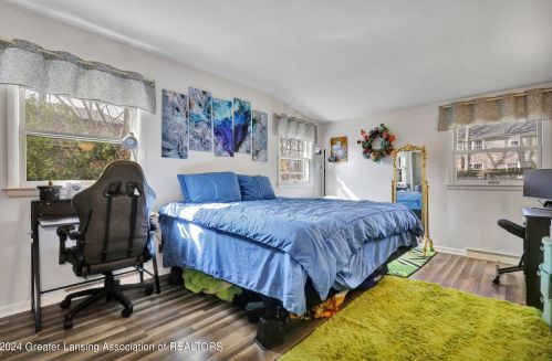 615 Burcham Dr, East Lansing MI 48823-2746 exterior