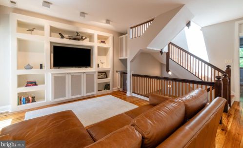 1245 Independence Ave, Washington DC 20003-2302 exterior