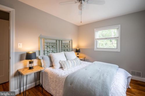 16 Monroe Ave, Alexandria VA 22301-1923 exterior