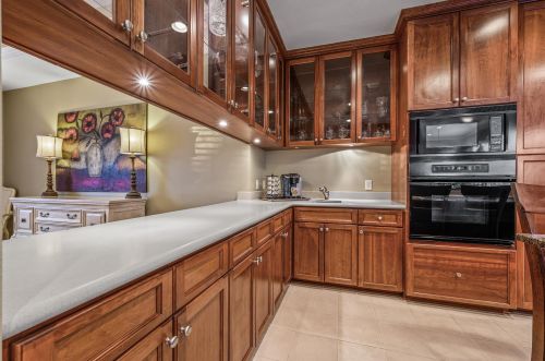 3211 Crestmoor Dr, Saint Paul MN 55125-5010 exterior