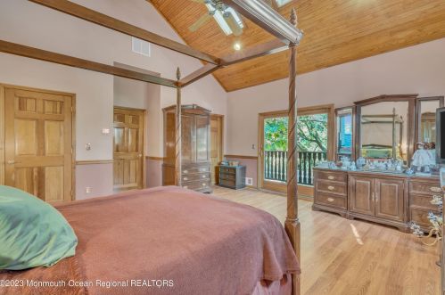 11 Arlene Dr, West Long Branch NJ 07764-1158 exterior