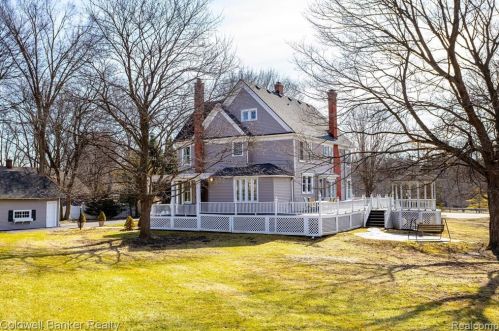 740 Fairbrook St, Northville, MI 48167-1306