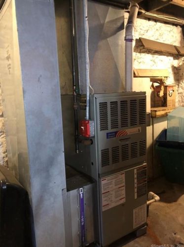 260 Main St, Meriden CT 06451-3859 exterior