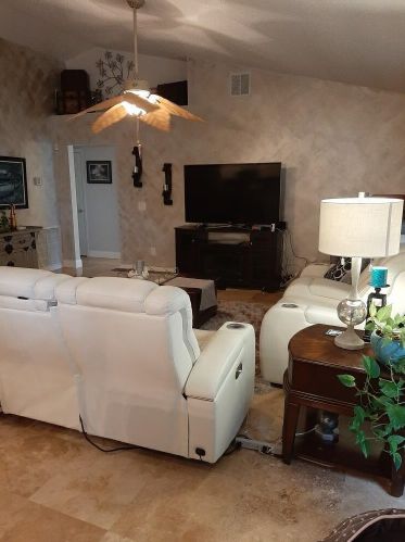 2126 Kail St, Fort Pierce FL 34984 exterior