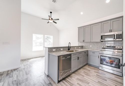 16401 Eastchase, Montgomery TX 77316-6703 exterior