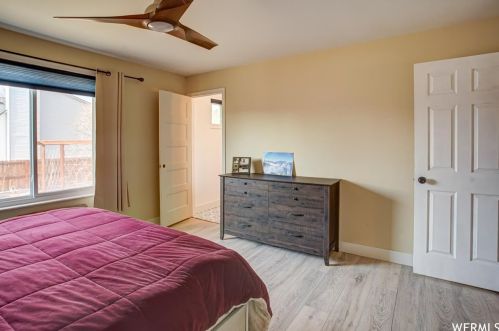 11104 Londonderry Dr, Sandy UT 84070 exterior