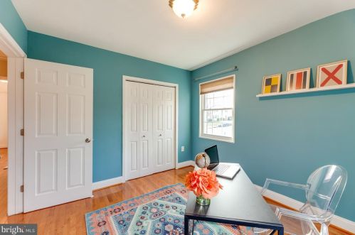 2406 Dearing St, Alexandria VA 22302-1806 exterior