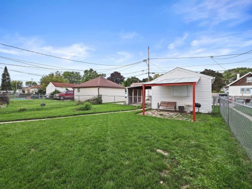 4921 24th Pl, Milwaukee WI 53209-5613 exterior