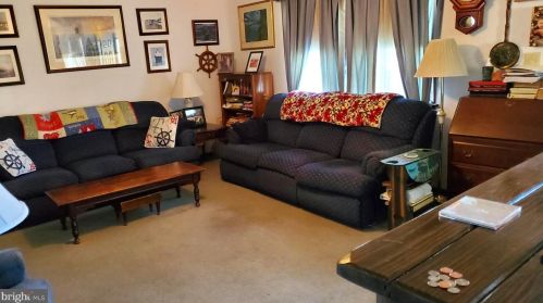 13 Atlantic Dr, Lewes DE 19958-1765 exterior