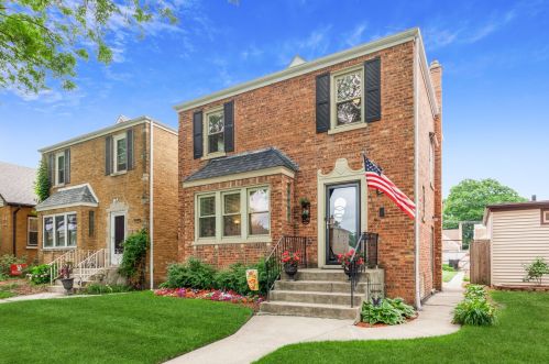 5236 Newcastle Ave, Chicago, IL 60638-1104