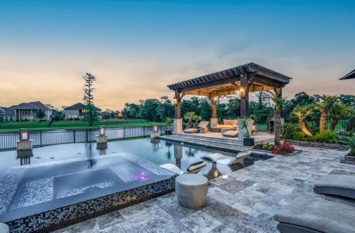 13718 Cole Pt Dr, Humble TX 77396-1108 exterior