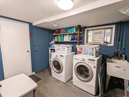 12 Kenswick Ln, Huntington Station NY 11746-2805 exterior