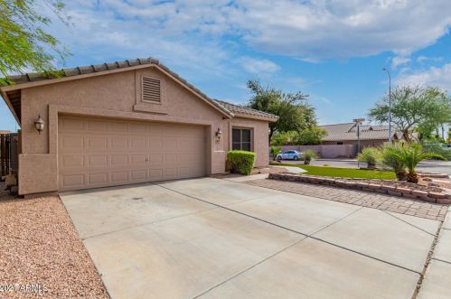 2841 La Costa Dr, Chandler AZ  85249-4925 exterior