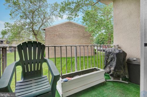 360 Gatewater Ct, Glen Burnie MD 21060-6976 exterior