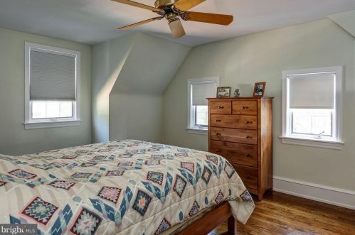 126 Homestead Ave, Tavistock NJ 08033-2732 exterior