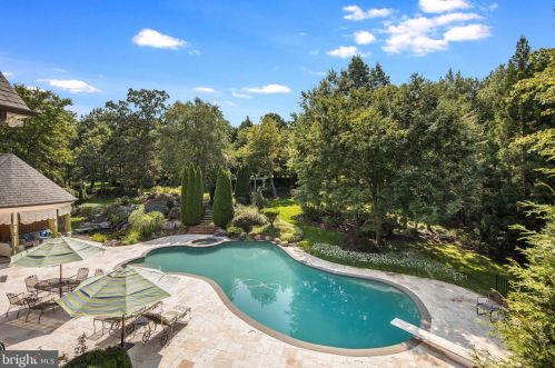 11720 Centurion Way, Rockville MD 20854-6420 exterior