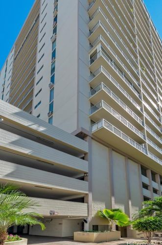 2452 Tusitala St, Honolulu HI 96815-3154 exterior