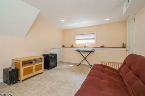 19 Richard St, Dover NJ 07801-2023 exterior