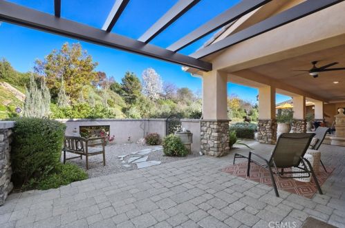 35725 Los Nogales Rd, Temecula CA 92592 exterior