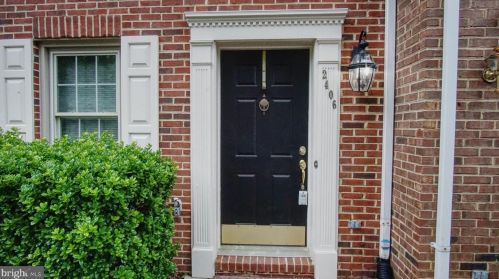 2406 Garnett Dr, Alexandria VA  22311-4906 exterior