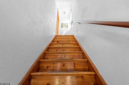 120 Lexington Ave, Cranford NJ 07016-2610 exterior