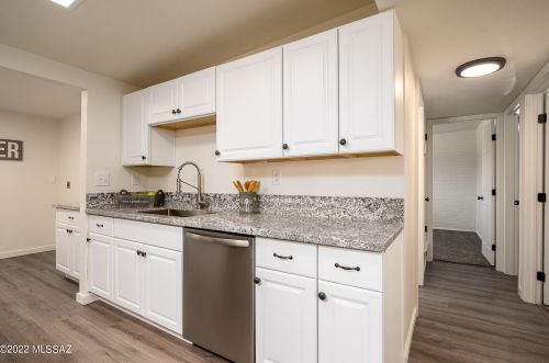 8257 Beverly St, Tucson AZ  85710-5931 exterior