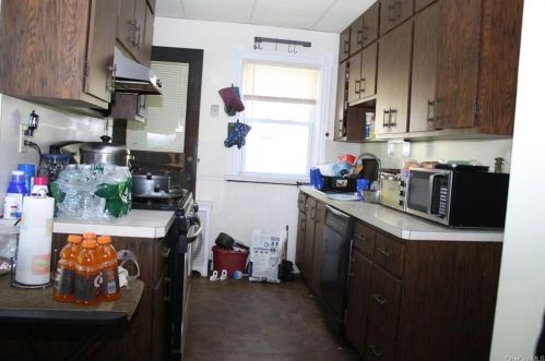 526 Simpson Pl, Peekskill NY 10566-4522 exterior