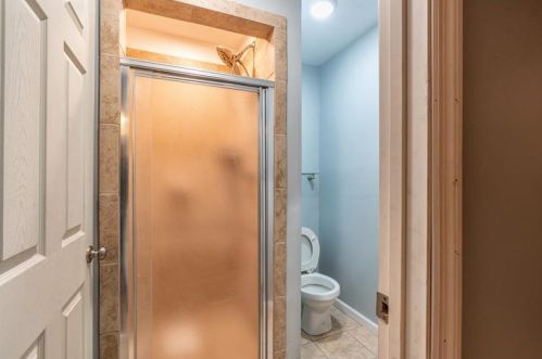 2254 Milligan Ave, Pittsburgh PA 15218-2241 exterior