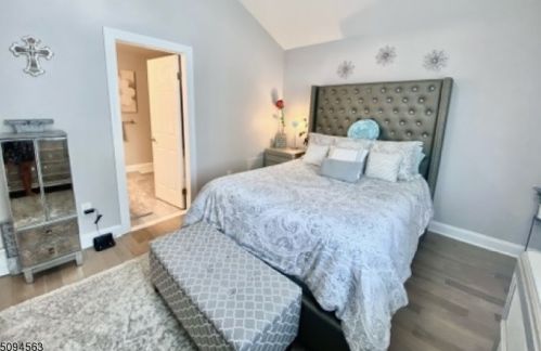 66 Sunrise Dr, Whippany NJ exterior