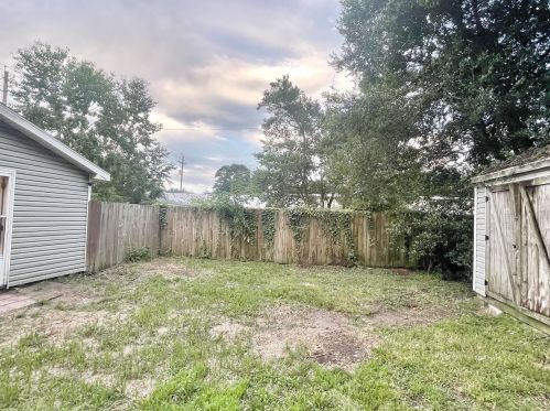 235 Live Oak Ave, Defuniak Springs FL  32435-2338 exterior