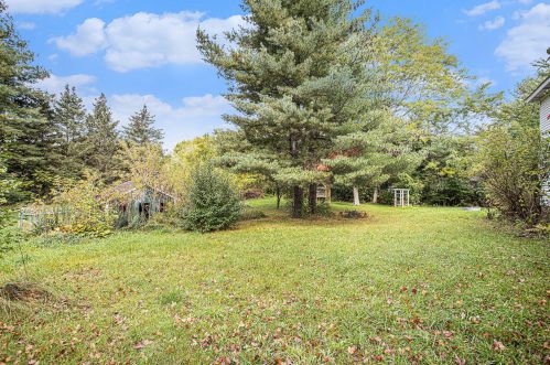 3280 D Ave, Kalamazoo MI  49009-5602 exterior