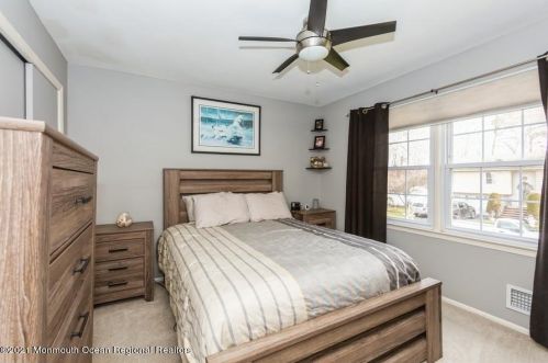 19 Sherwood Ln, Old Bridge NJ 08857-1634 exterior