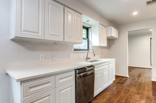 2647 Beechmont Dr, Dallas TX 75228-4224 exterior