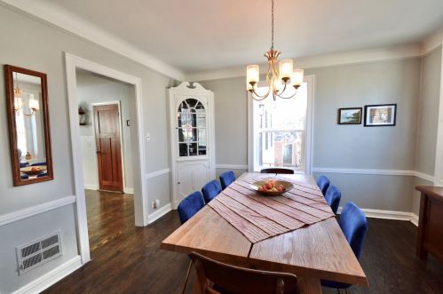 9600 Avers Ave, Chicago IL 60805-2944 exterior