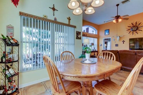 10207 Oasis Palm Dr, Tampa FL 33615-2782 exterior