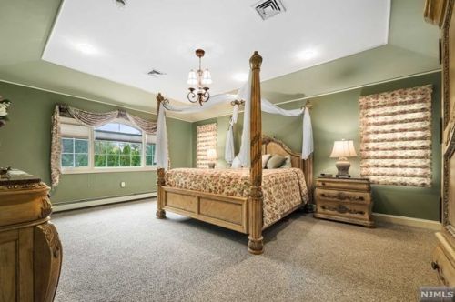 90 Spg Gdn Ave, Nutley NJ 07110-1507 exterior